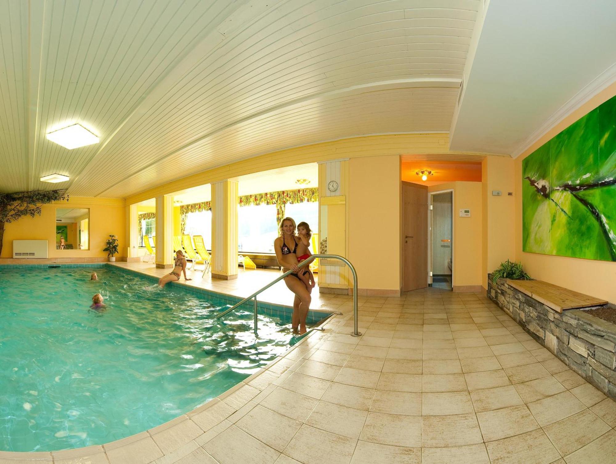 Wohlfuehlresort Und Feriengut Martinerhof Sankt Martin am Tennengebirge Esterno foto