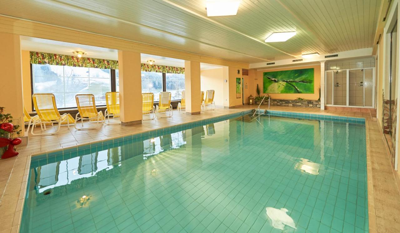 Wohlfuehlresort Und Feriengut Martinerhof Sankt Martin am Tennengebirge Esterno foto