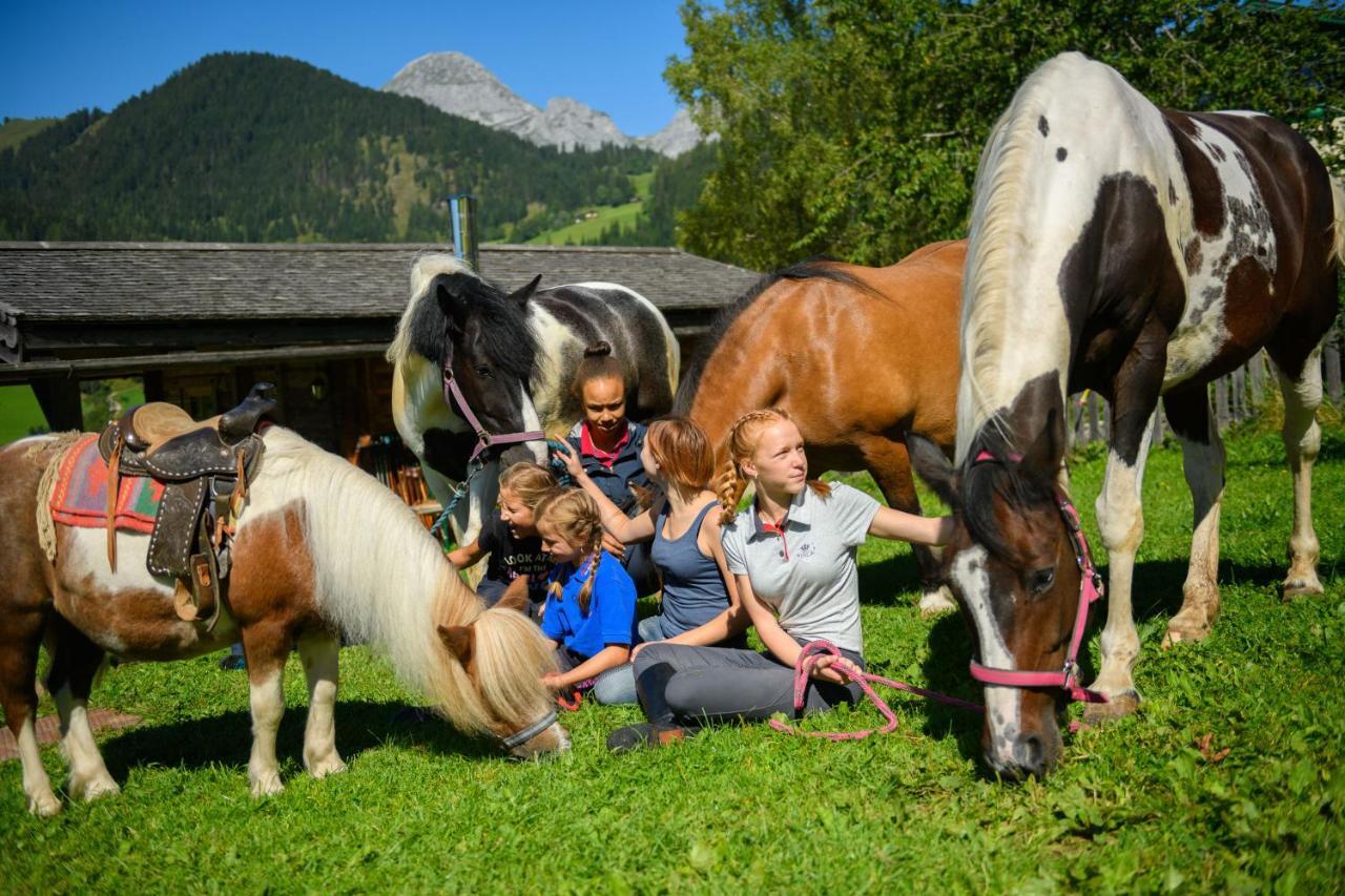Wohlfuehlresort Und Feriengut Martinerhof Sankt Martin am Tennengebirge Esterno foto
