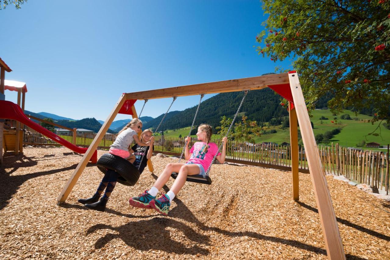 Wohlfuehlresort Und Feriengut Martinerhof Sankt Martin am Tennengebirge Esterno foto