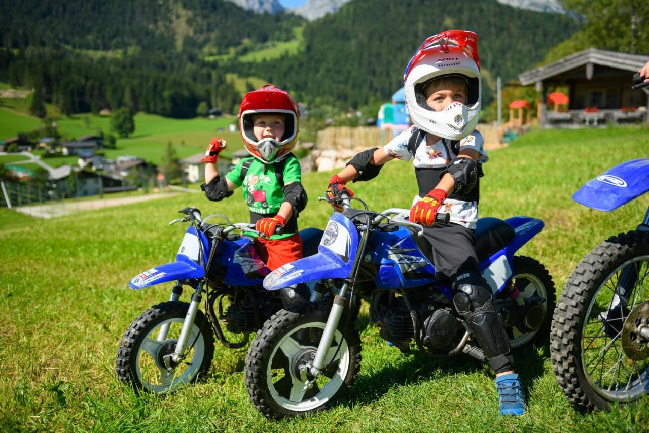 Wohlfuehlresort Und Feriengut Martinerhof Sankt Martin am Tennengebirge Esterno foto