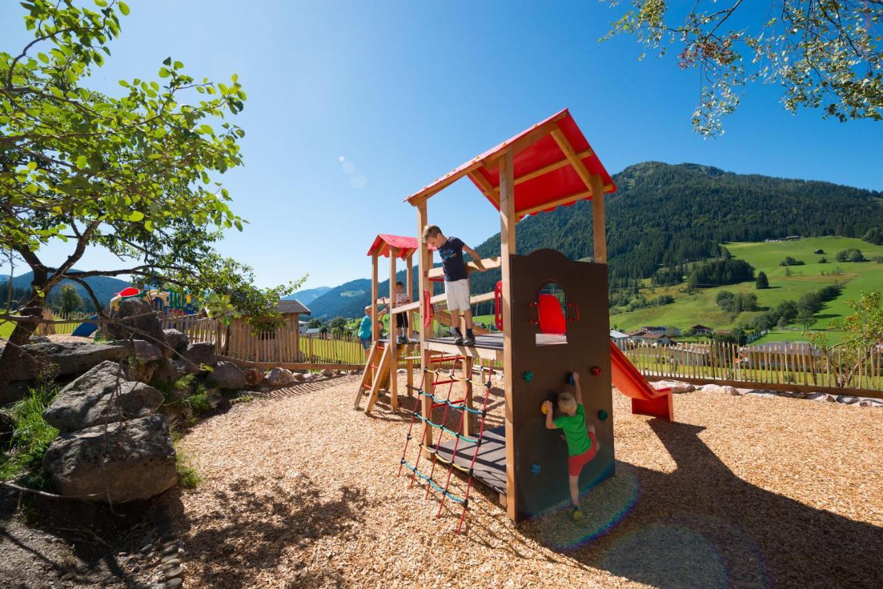 Wohlfuehlresort Und Feriengut Martinerhof Sankt Martin am Tennengebirge Esterno foto